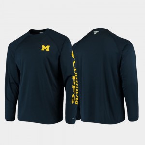 Omni-Shade Navy Michigan Mens College T-Shirt PFG Terminal Tackle Long Sleeve
